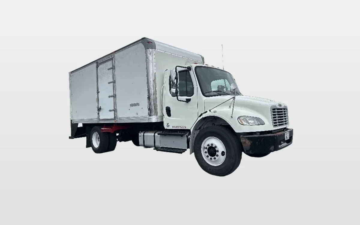 2016 Freightliner M2 106 - image 1