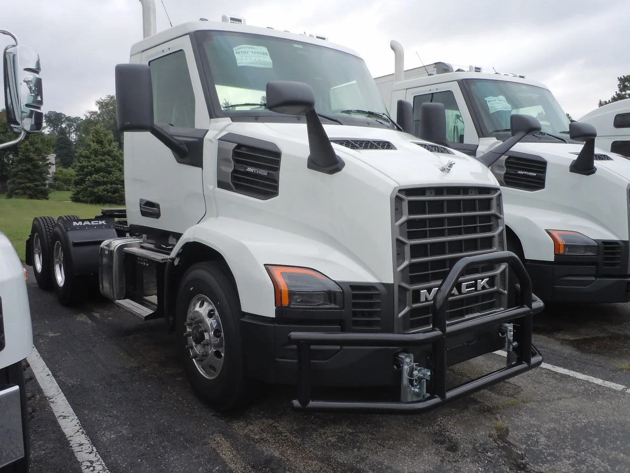 2027 Mack Anthem in South Bend, IN — photo 2
