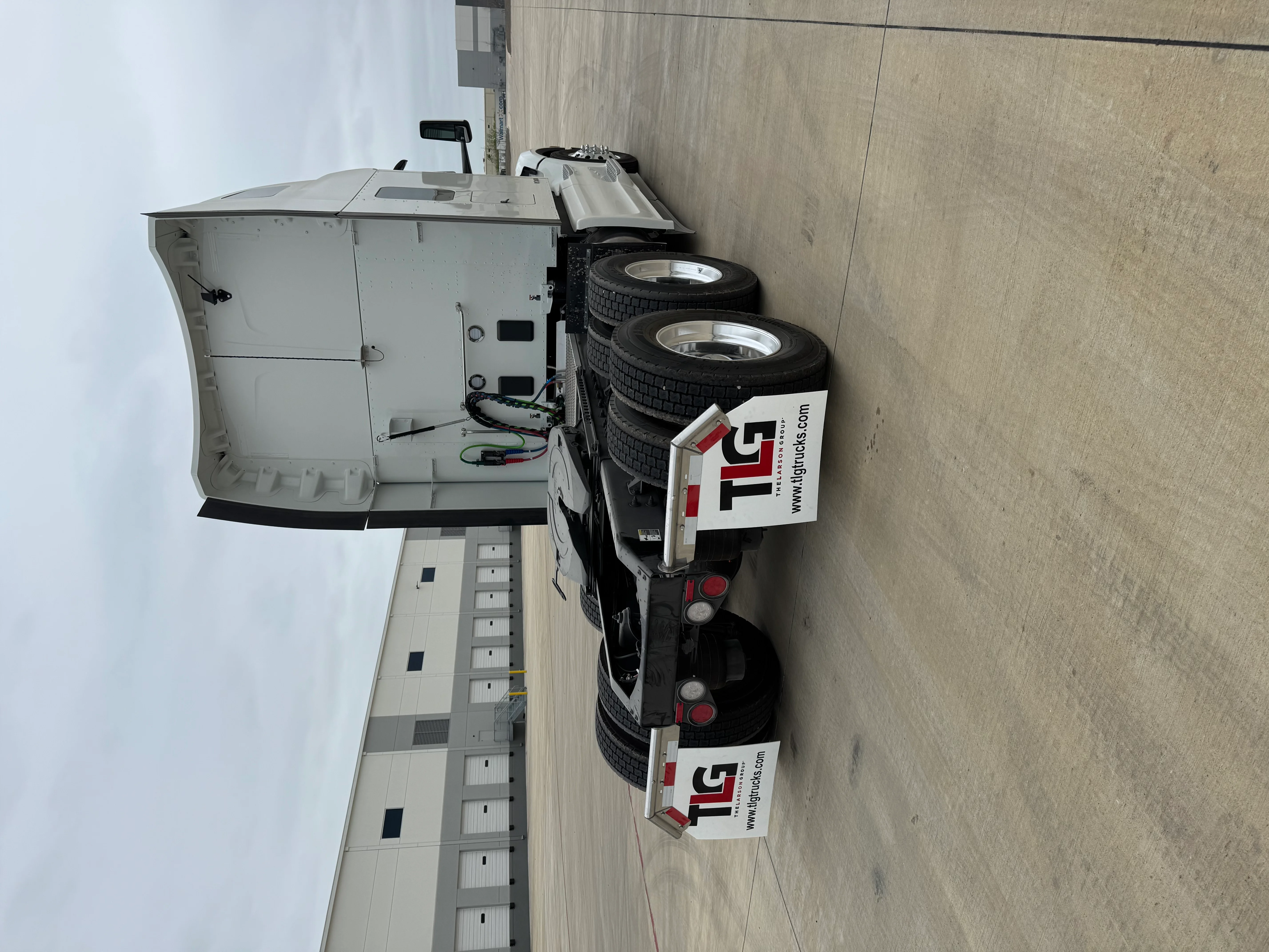 2027 Peterbilt 579 in Dayton, OH — photo 5