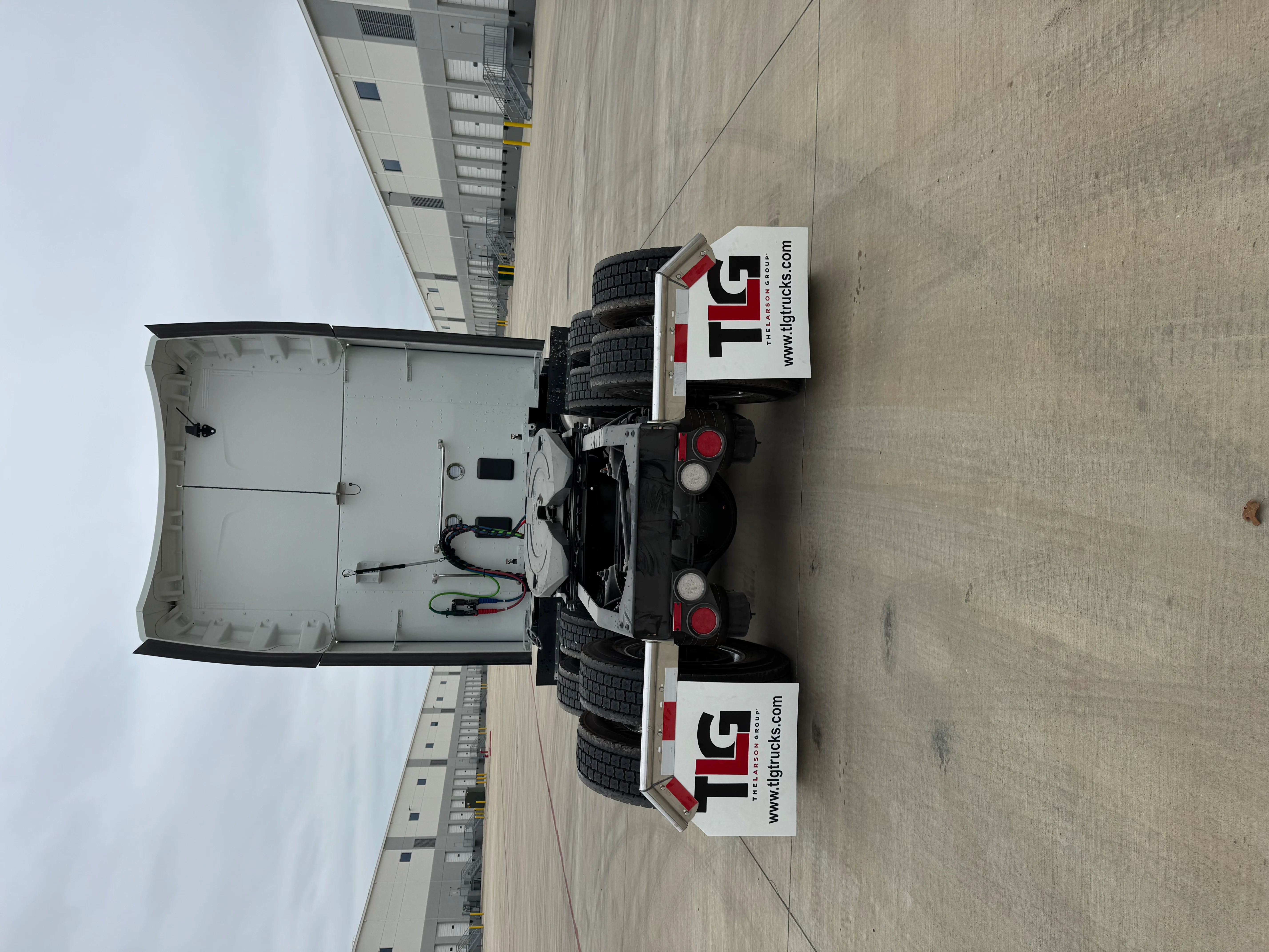 2027 Peterbilt 579 in Dayton, OH — photo 4
