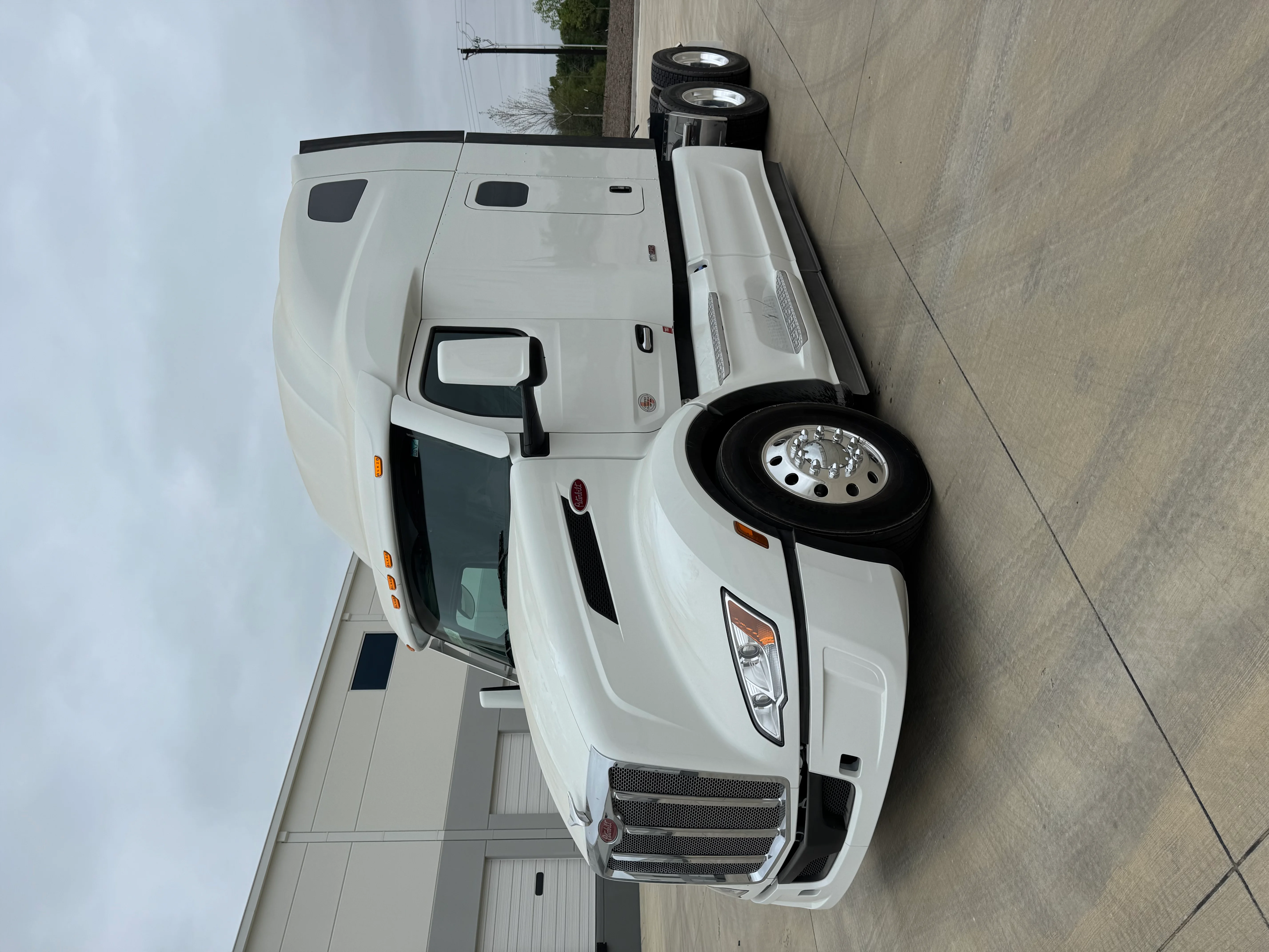 2027 Peterbilt 579 in Dayton, OH