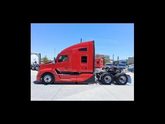 2027 Kenworth T680 in El Paso, TX — photo 12