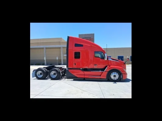 2027 Kenworth T680 in El Paso, TX — photo 8