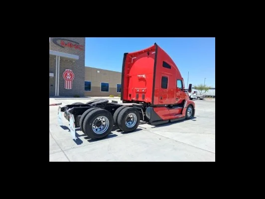 2027 Kenworth T680 in El Paso, TX — photo 9