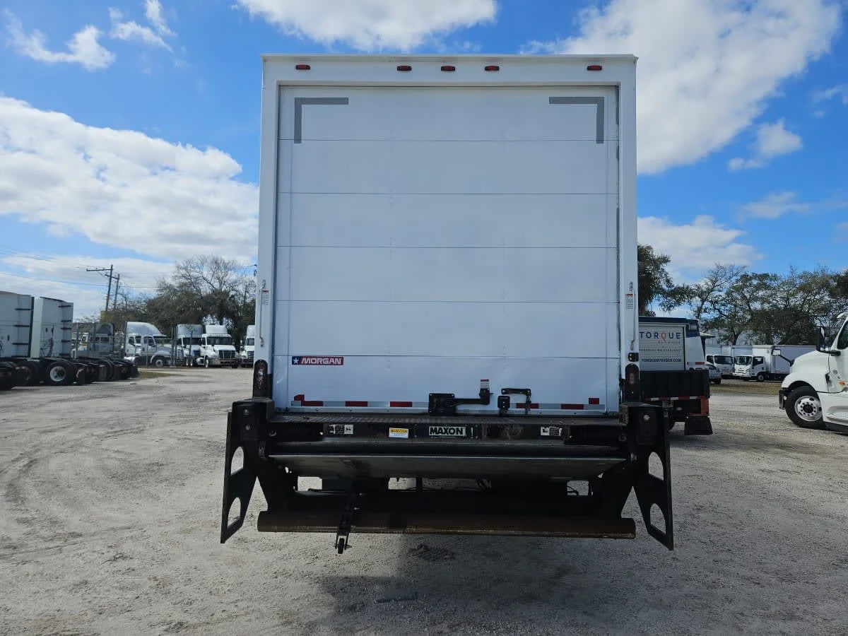 2017 Freightliner M2 106 in Orlando, FL — photo 5