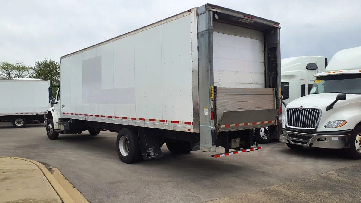 2020 Freightliner M2 106 in Bolingbrook, IL — photo 6