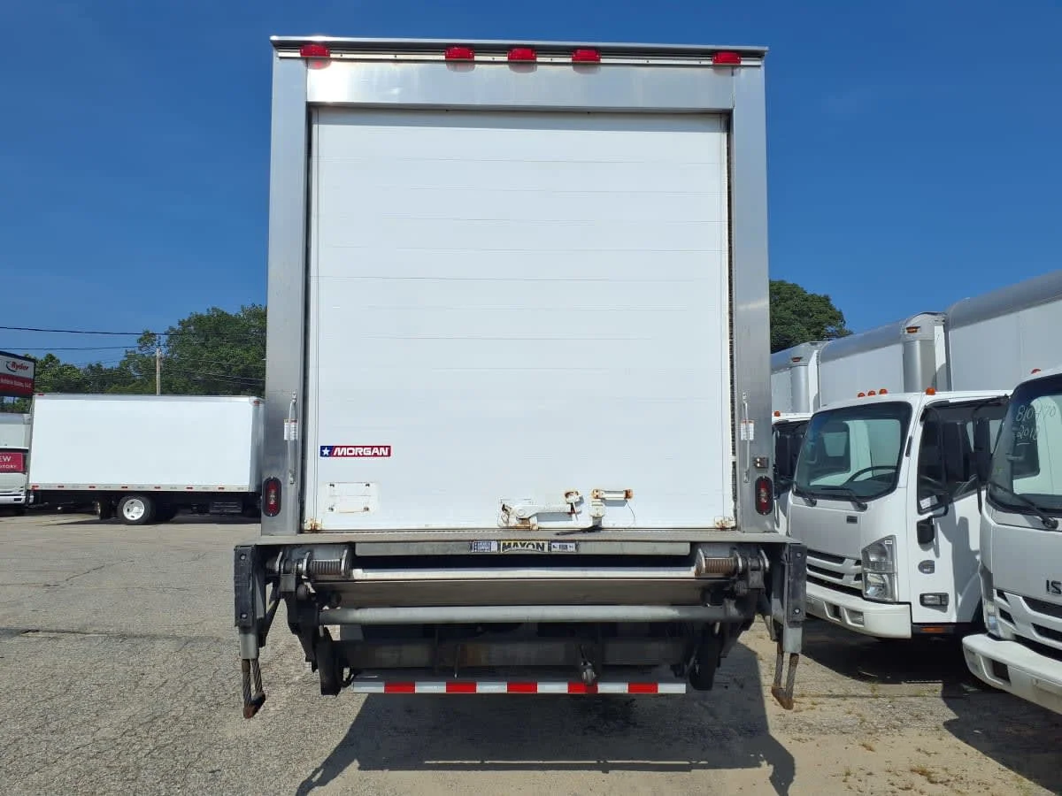 2019 International MV - image 5