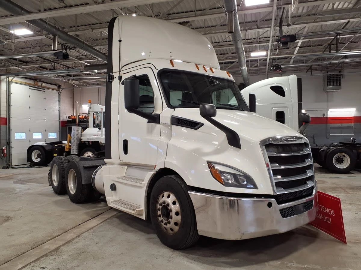 2020 Freightliner Cascadia in Allentown, PA — photo 3