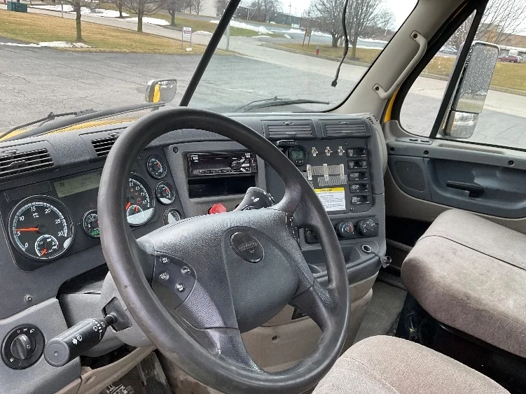 2019 Freightliner in Rochester, NY — photo 10