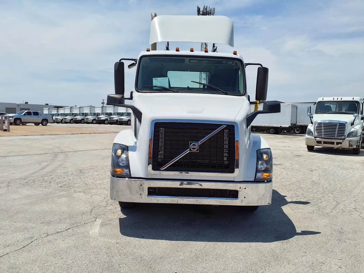 2015 Volvo in Fort Worth, TX — photo 2