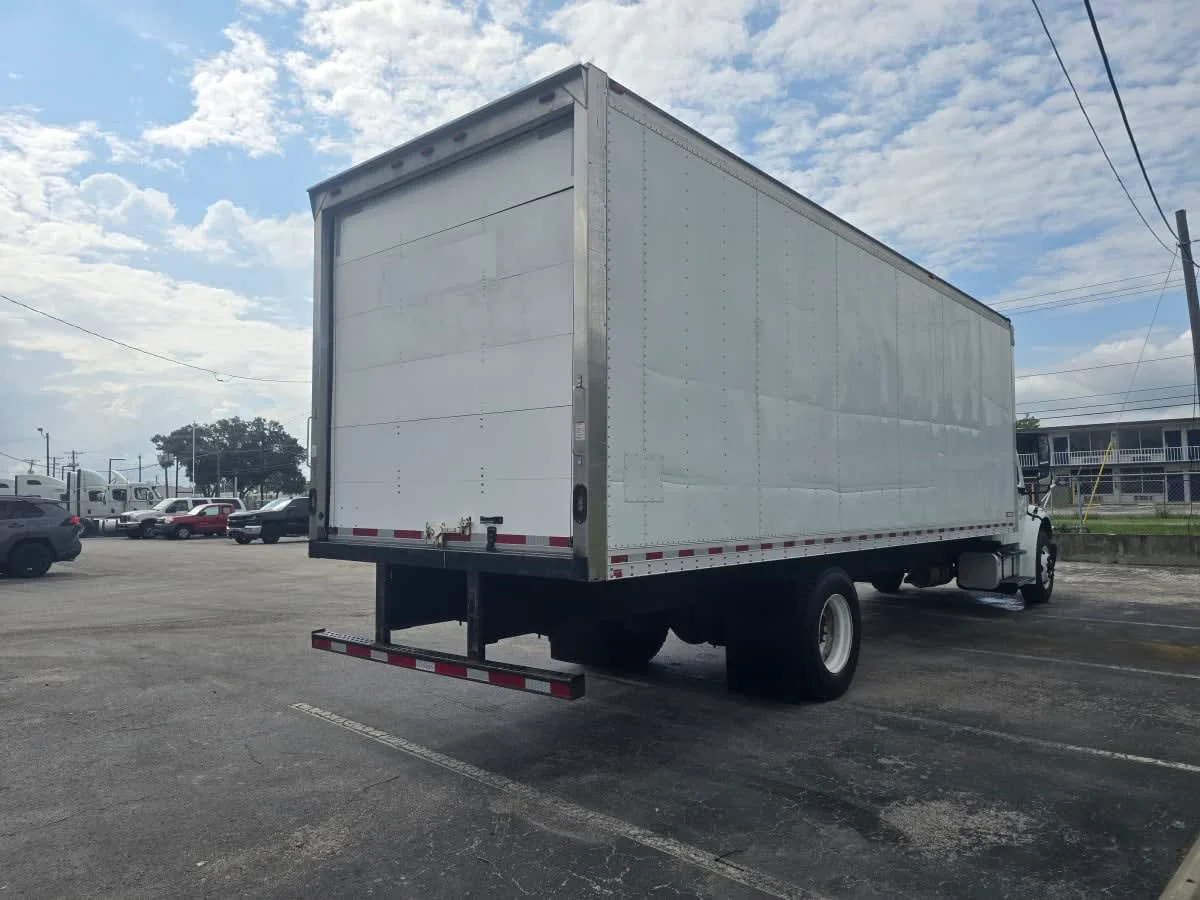 2019 Freightliner M2 106 in Tampa, FL — photo 6