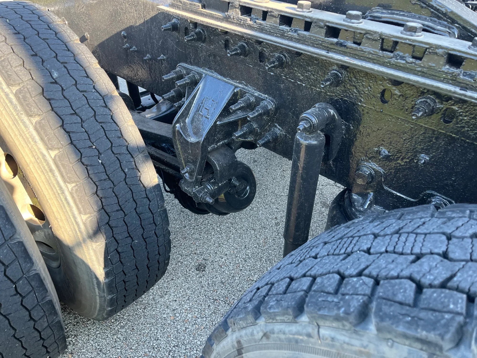 2018 International HX - image 8