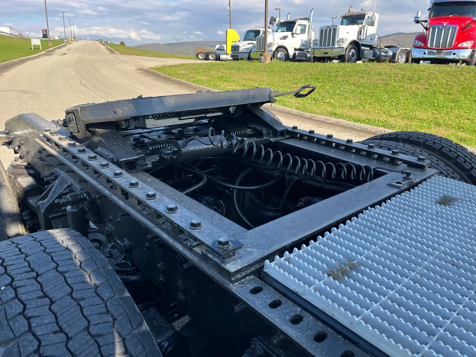 2018 International HX - image 7