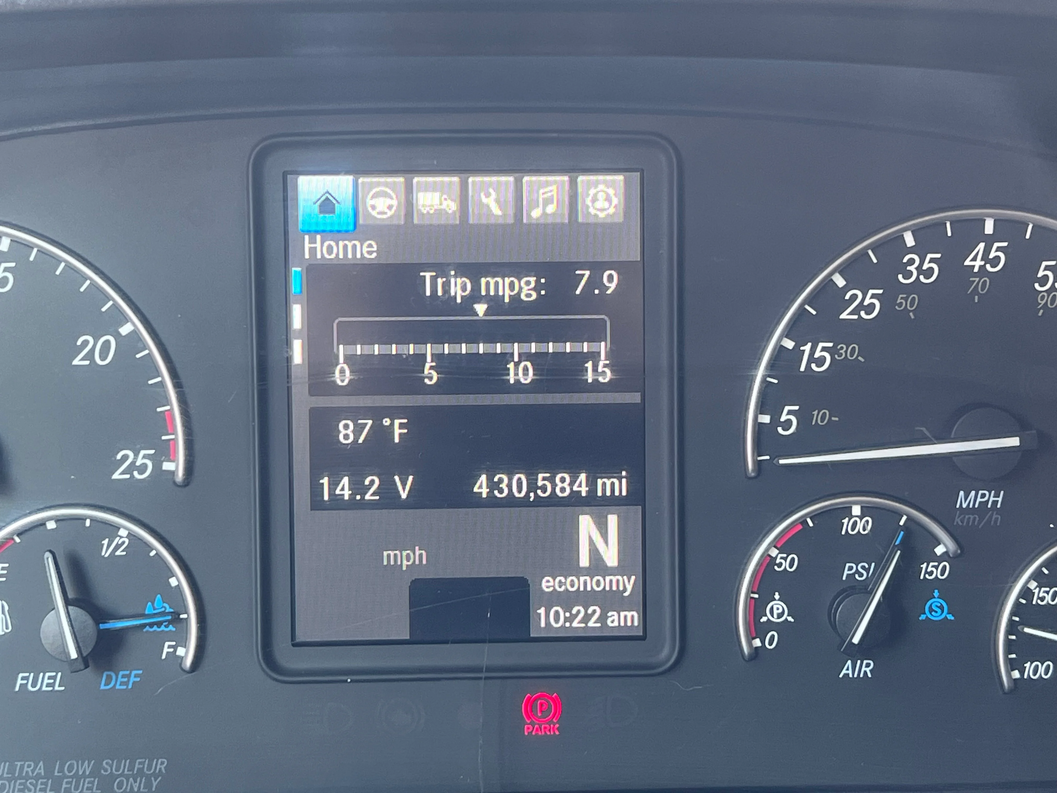 2020 Freightliner Cascadia in Nashville Isuzu, TN — photo 7