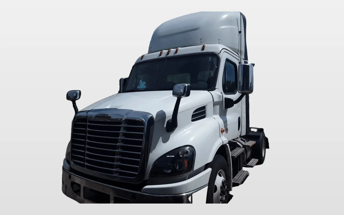 2018 Freightliner Cascadia - image 1