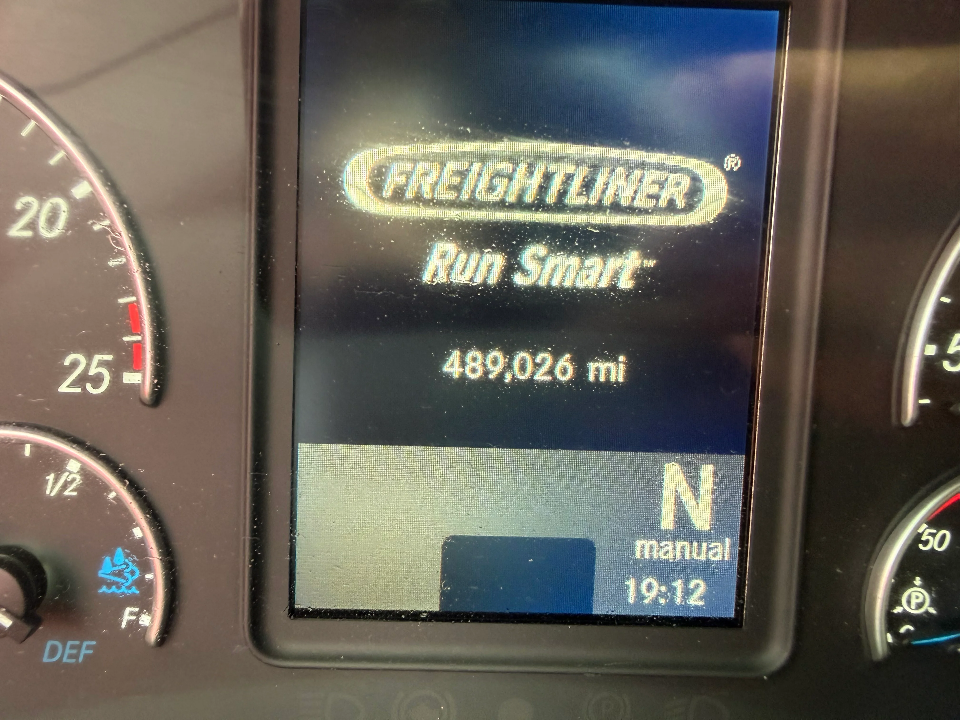 2021 Freightliner Cascadia in Selectrucks Fontana, CA — photo 18