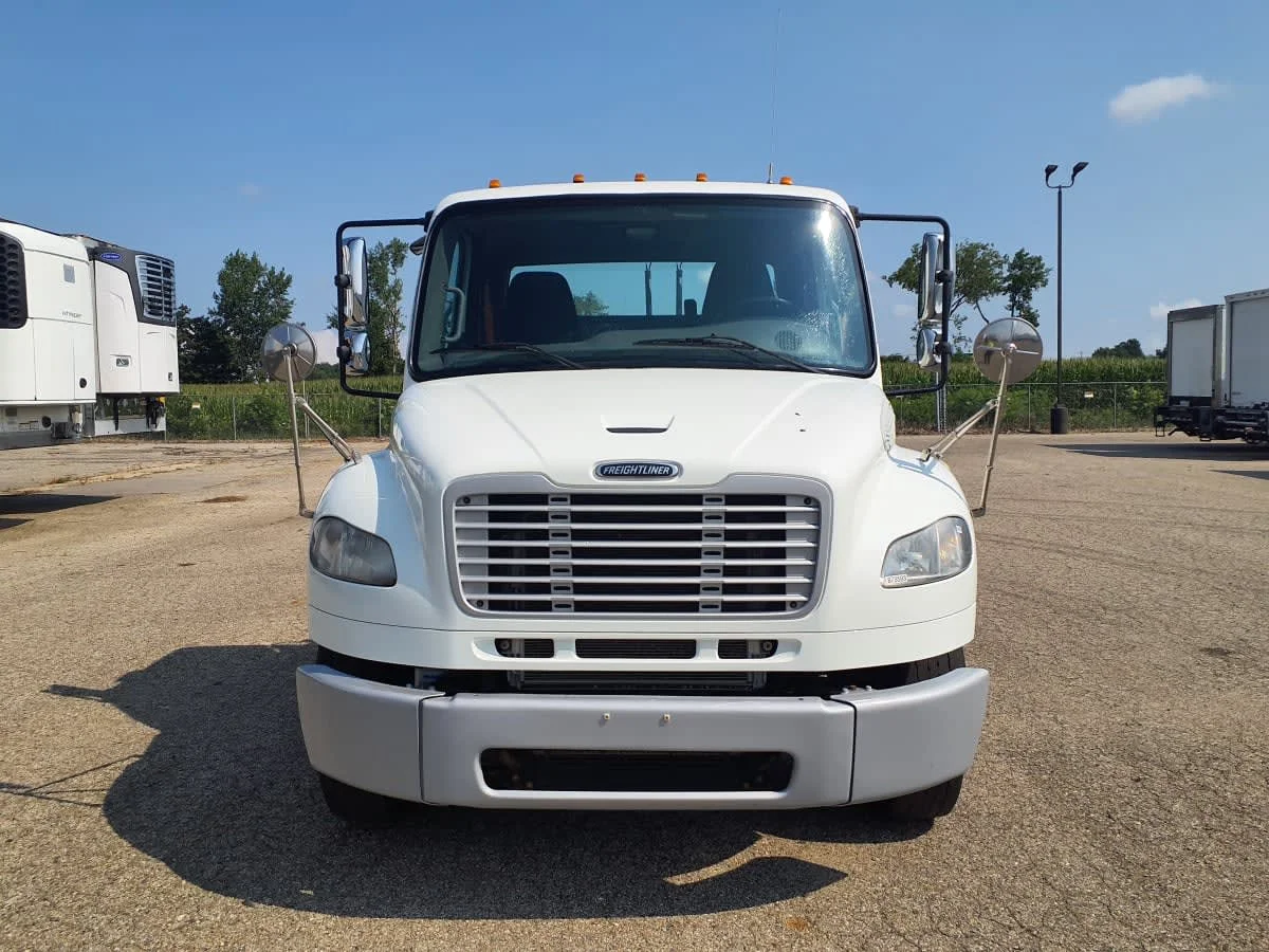 2019 Freightliner M2 106 in Wayland, MI — photo 2