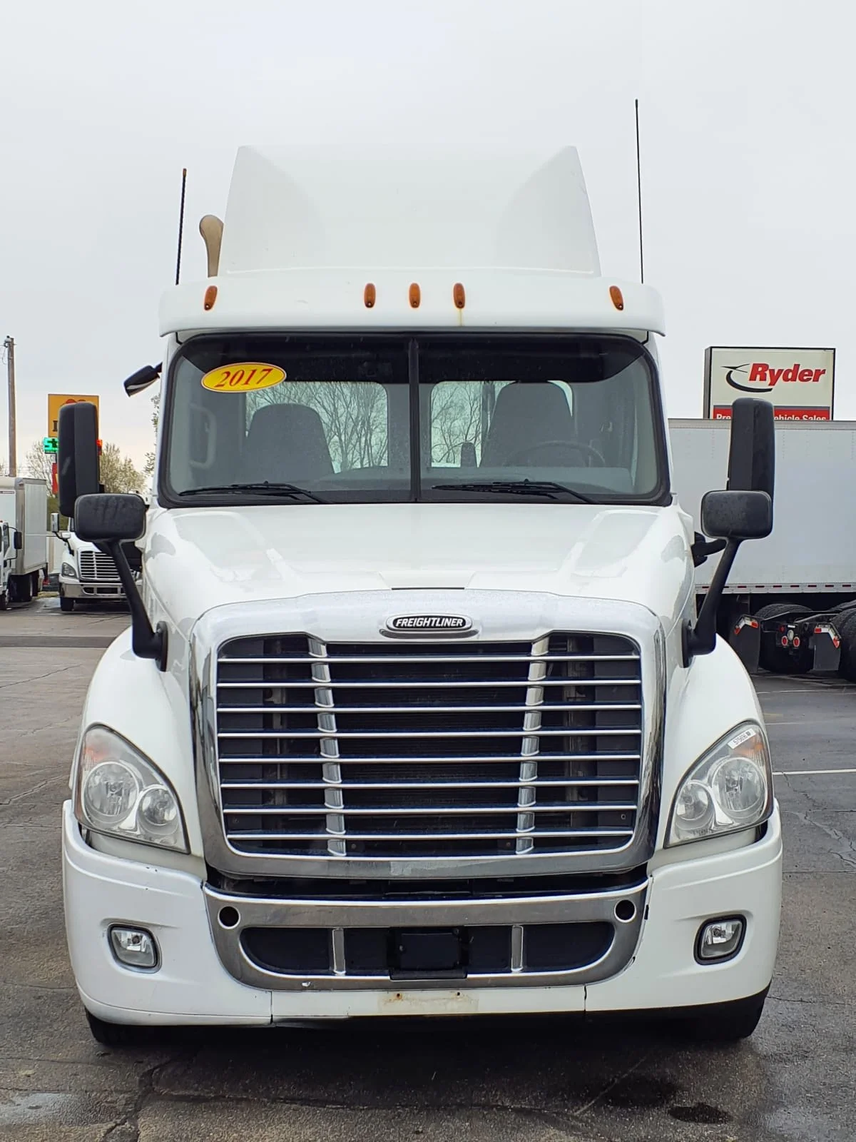 2017 Freightliner Cascadia in Oak Creek, WI — photo 2