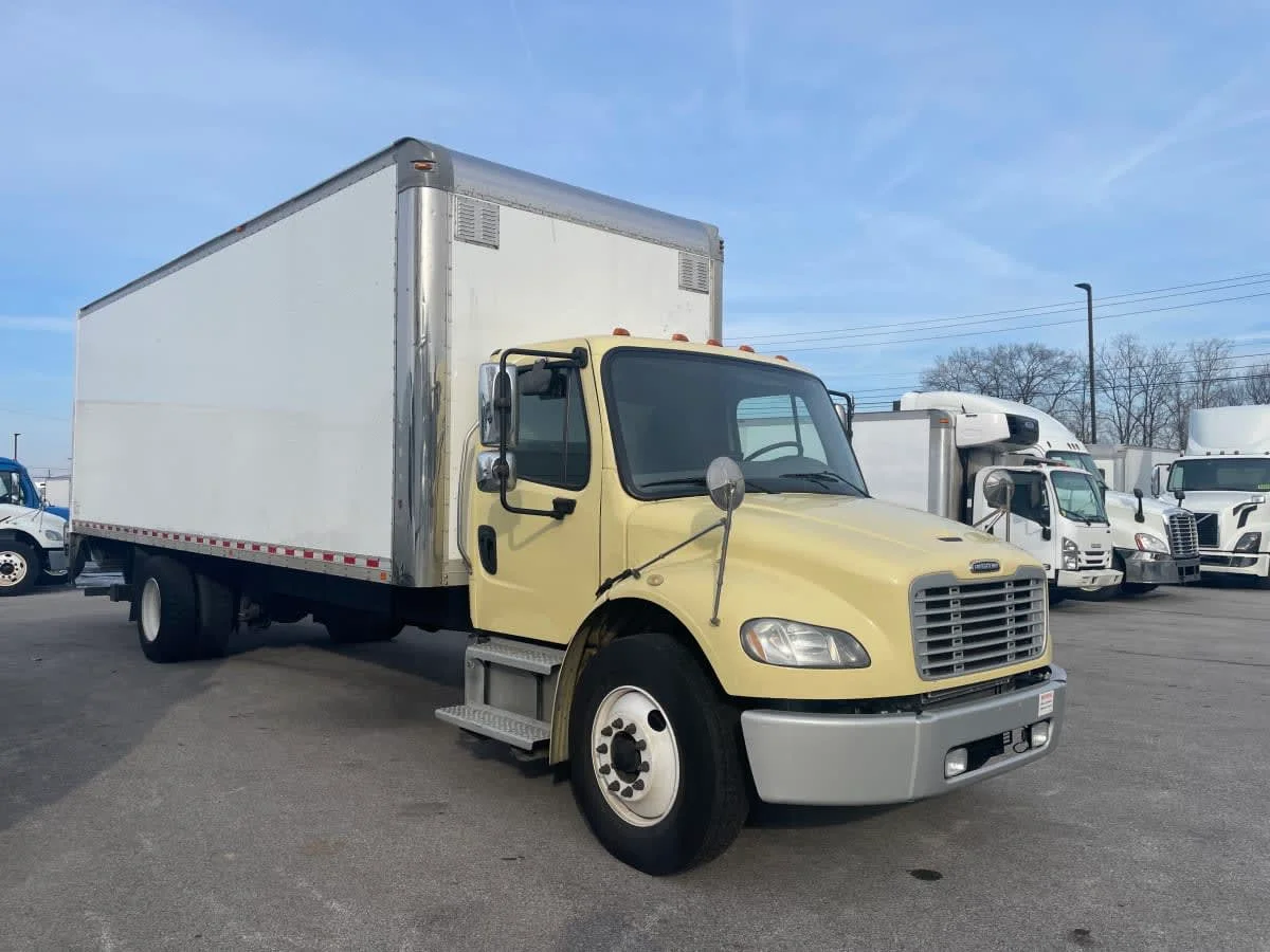 2019 Freightliner M2 106 in Beltsville, MD — photo 3