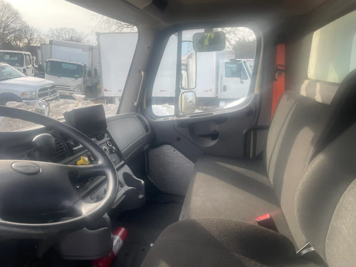 2019 Freightliner M2 106 in Beltsville, MD — photo 7