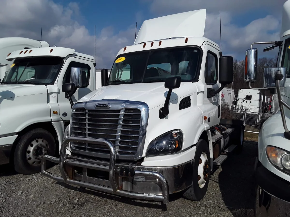 2017 Freightliner Cascadia in Pittsburgh, PA