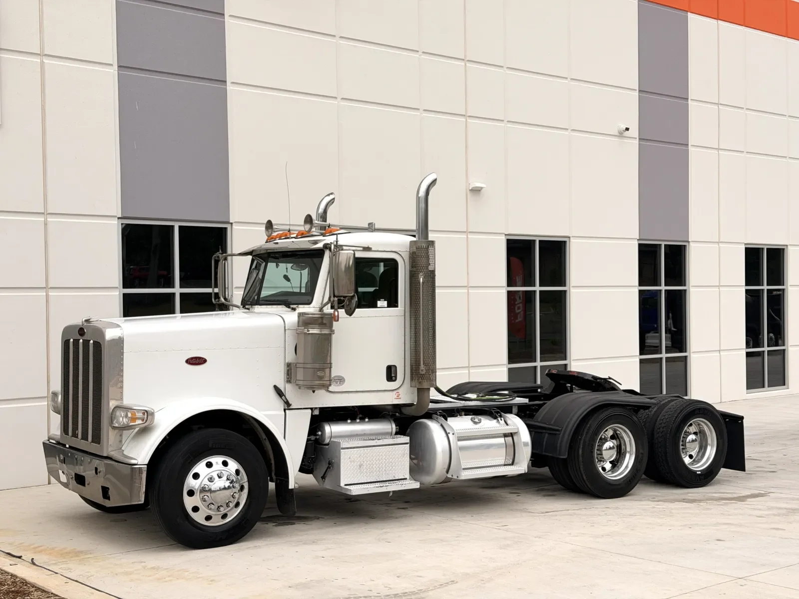 2020 Peterbilt 389 in Greer, SC — photo 2