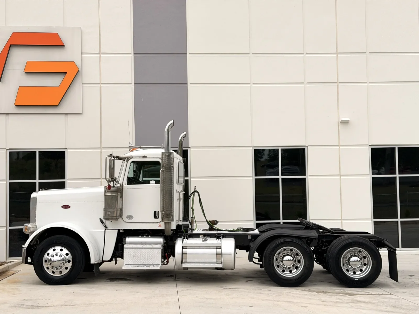 2020 Peterbilt 389 in Greer, SC — photo 4