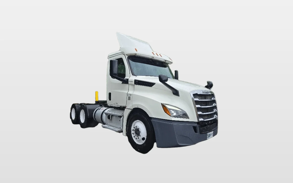 2019 Freightliner Cascadia - image 1