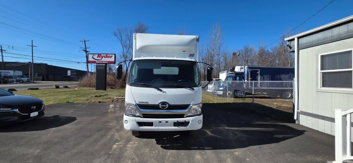 2020 Hino 195 in Bensalem, PA — photo 2