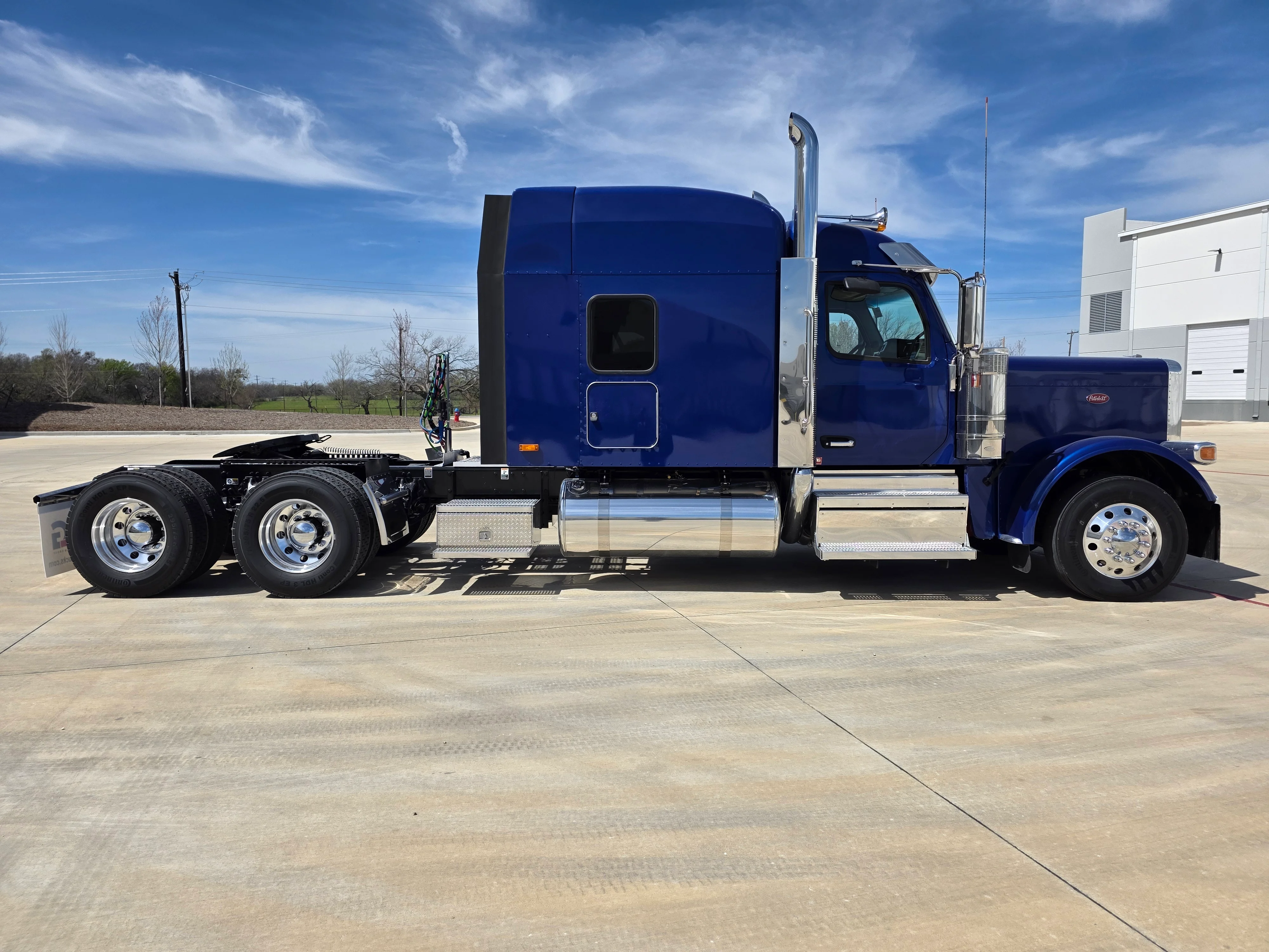 2027 Peterbilt 589 in Dayton, OH — photo 6