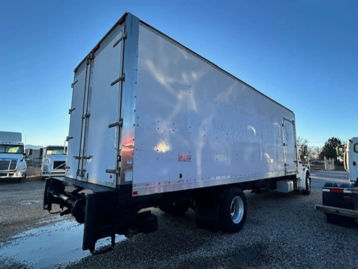 2015 Freightliner M2 106 in Salt Lake City, UT — photo 4