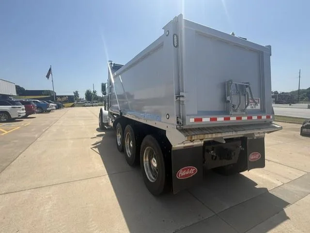 2019 Peterbilt 379 — photo 5