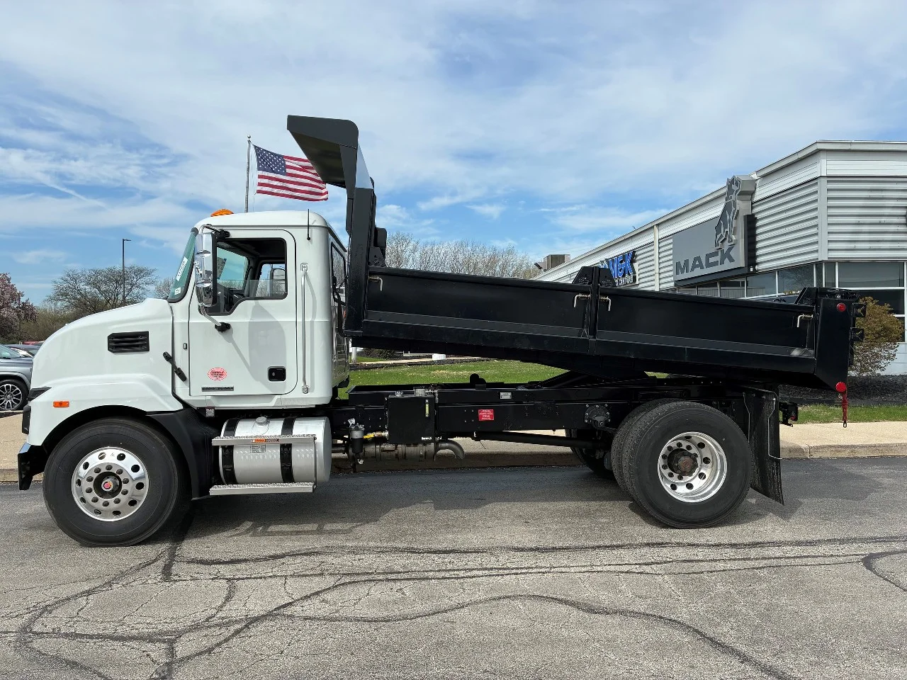 2026 Mack in Summit, IL — photo 14
