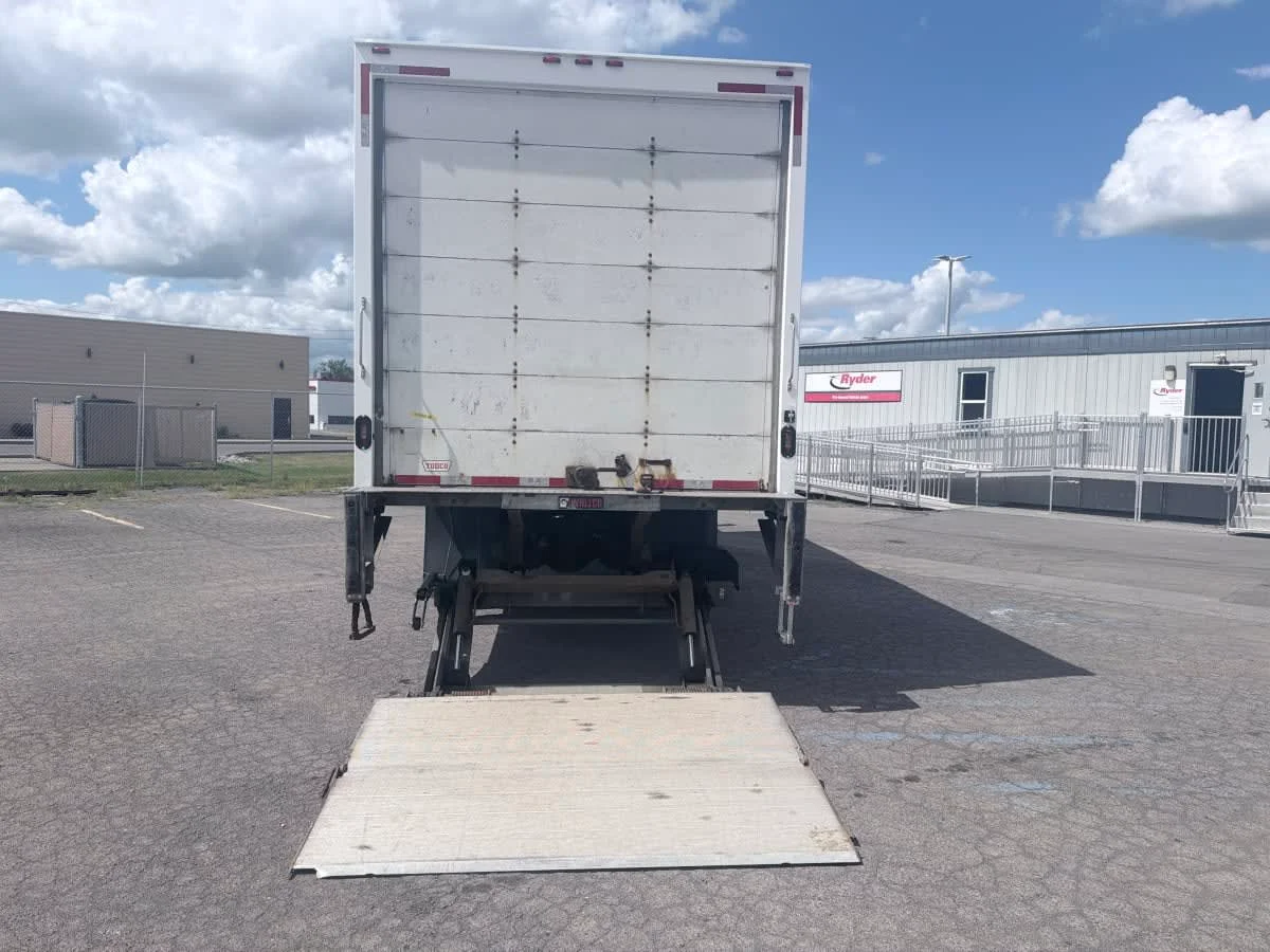 2020 Freightliner M2 106 in Syracuse, NY — photo 14