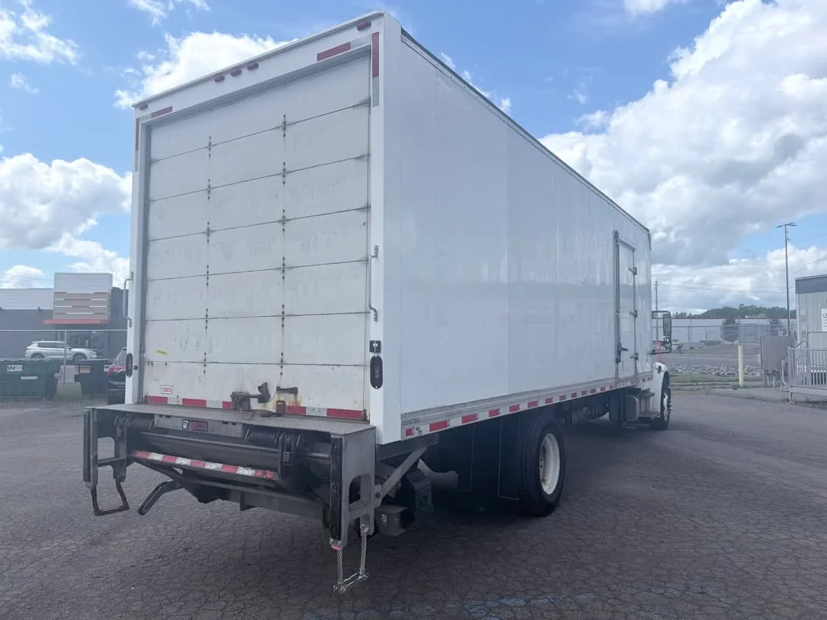 2020 Freightliner M2 106 in Syracuse, NY — photo 4