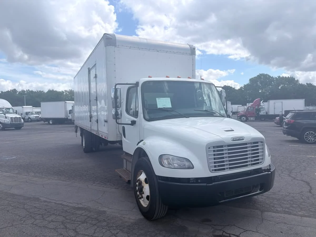 2020 Freightliner M2 106 in Syracuse, NY — photo 3
