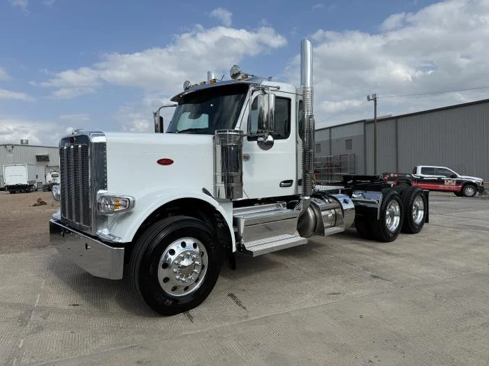 2026 Peterbilt 589 - image 7