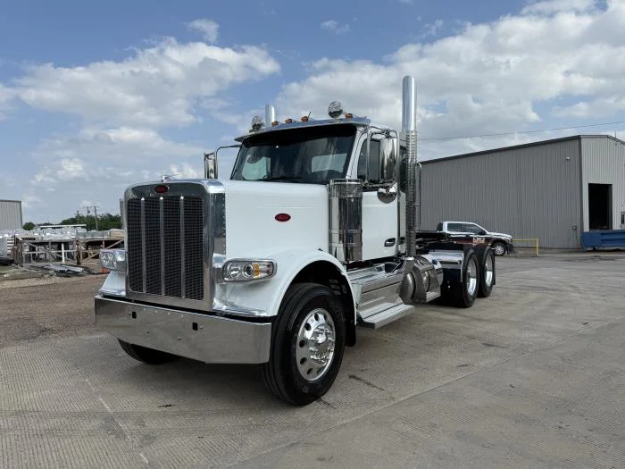 2026 Peterbilt 589 - image 3