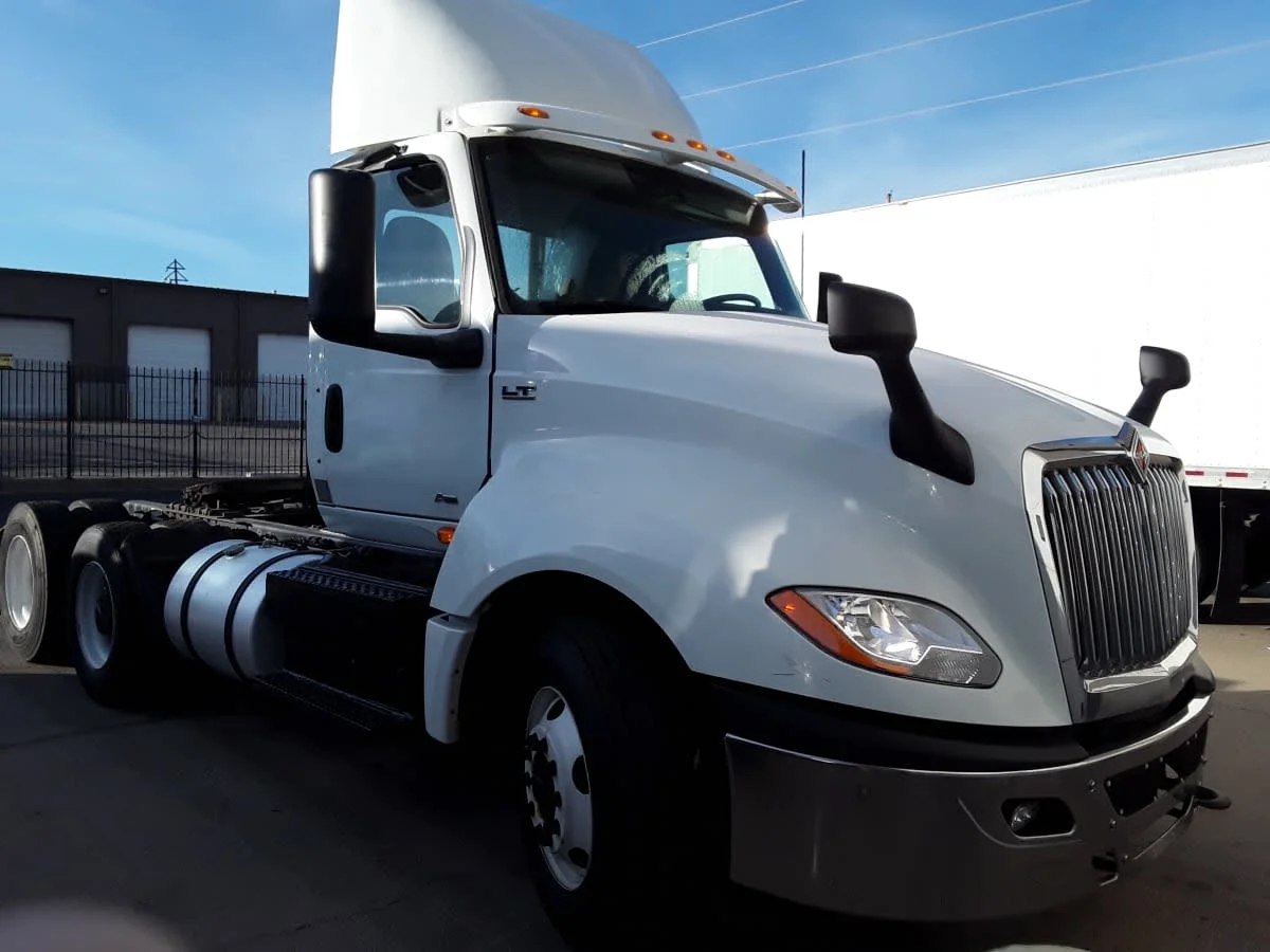 2018 International LT in Kansas City, MO — photo 3