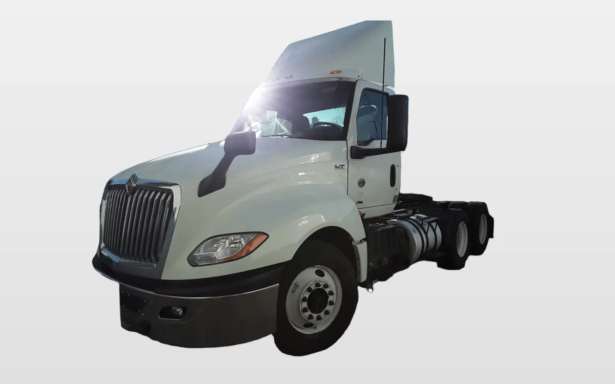 2018 International - image 1