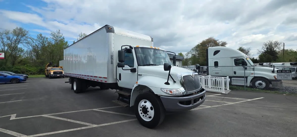 2021 International MV - image 3