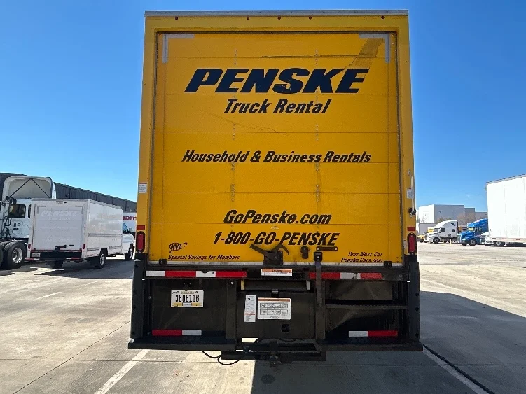 2021 International MV - image 7