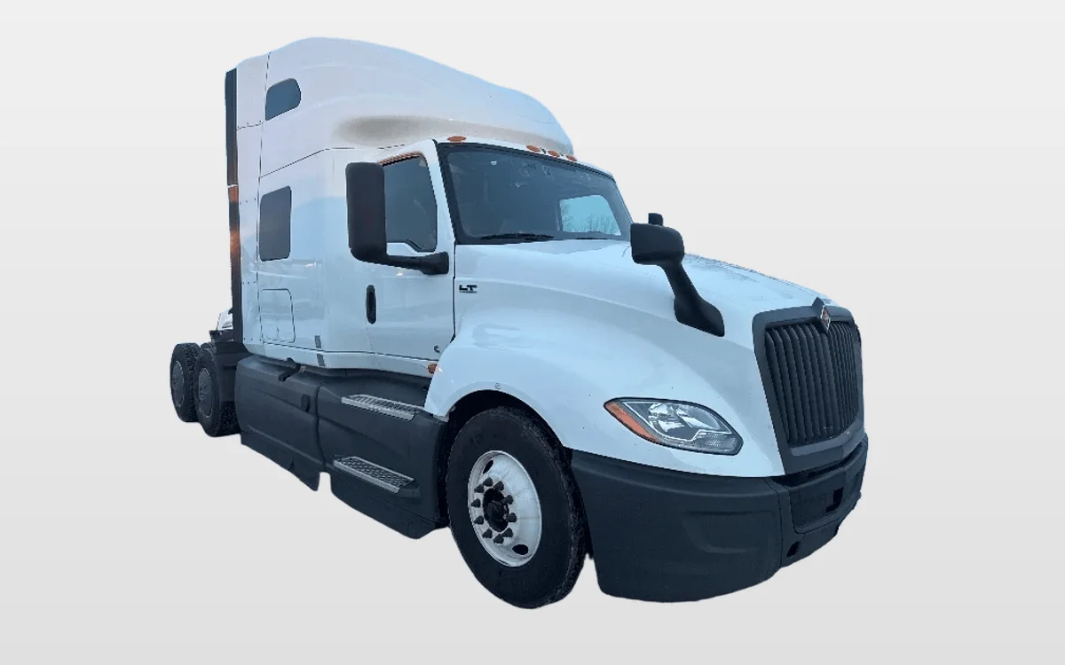 2023 International LT - image 1