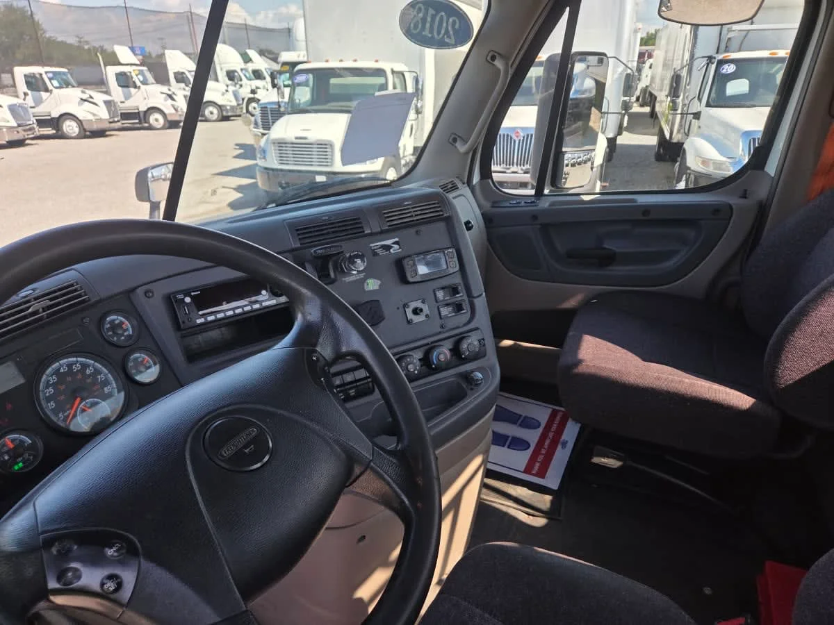 2018 Freightliner Cascadia in St. Rose, LA — photo 7