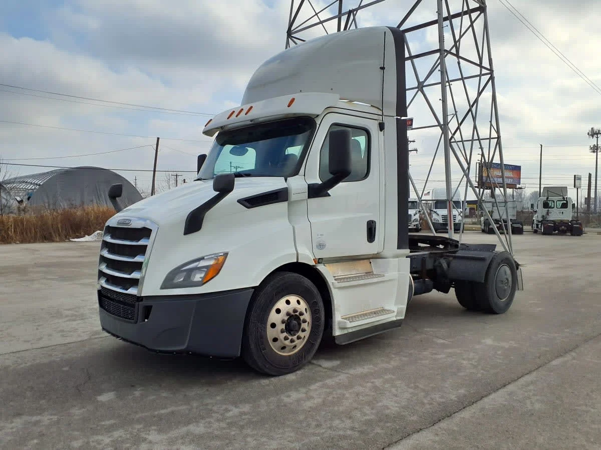 2020 Freightliner Cascadia in Indianapolis, IN