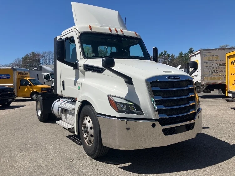 2019 Freightliner Cascadia in Auburn, MA