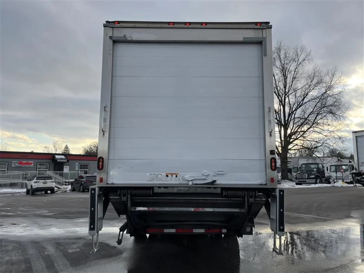 2018 International 4300 in Beltsville, MD — photo 5