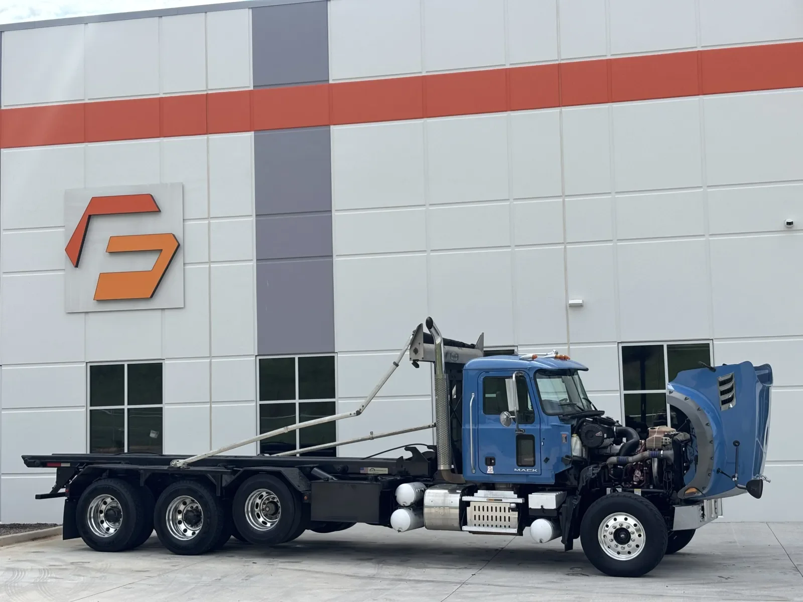 2015 Mack Granite in Greer, SC — photo 9