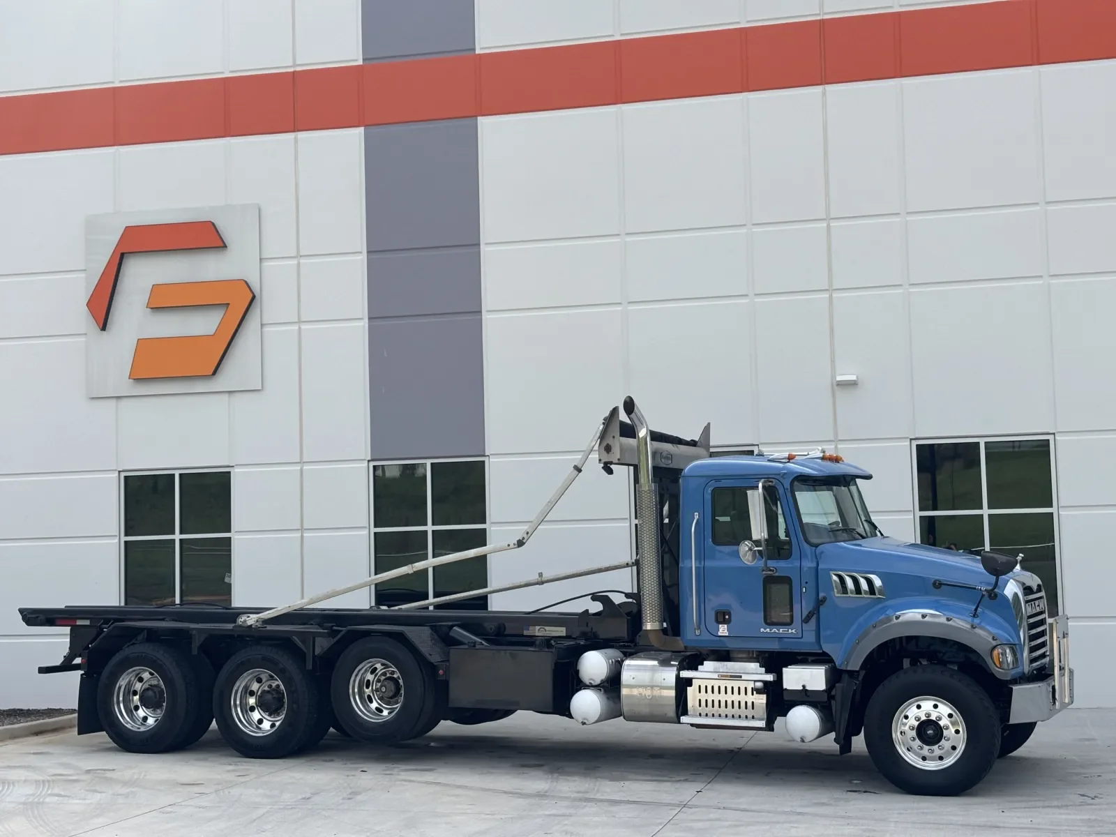 2015 Mack Granite