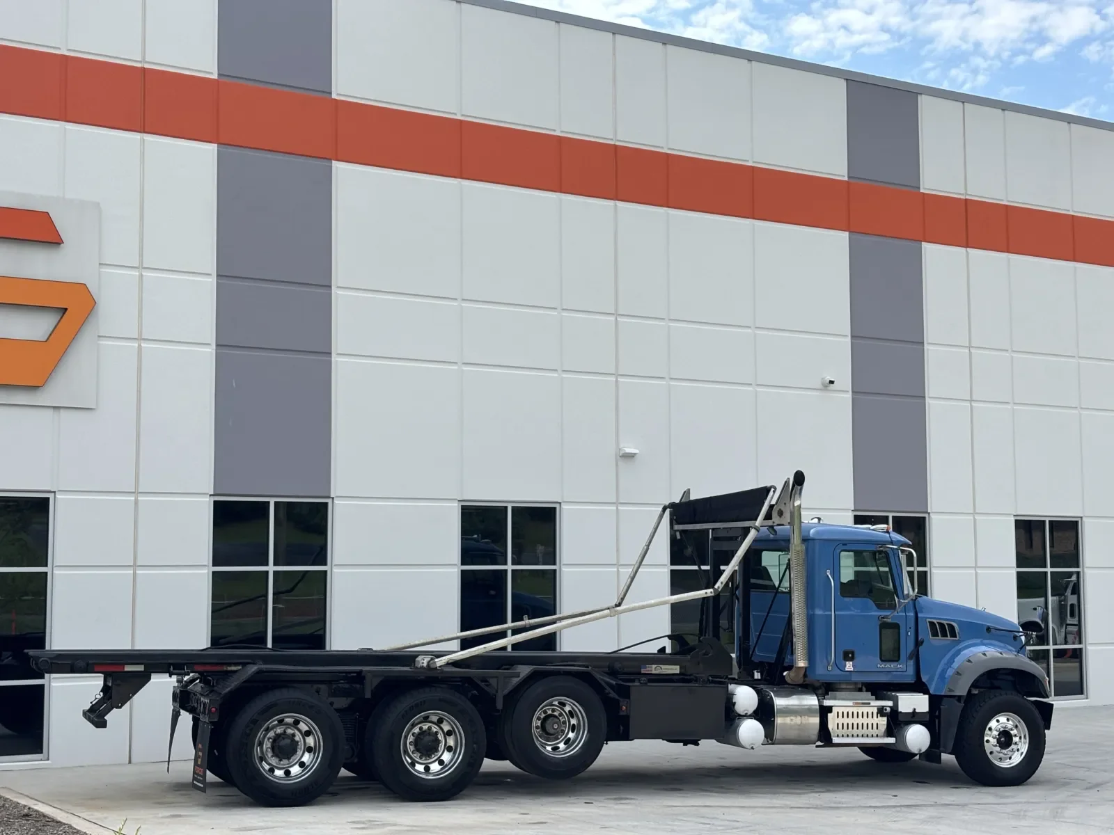 2015 Mack Granite in Greer, SC — photo 5